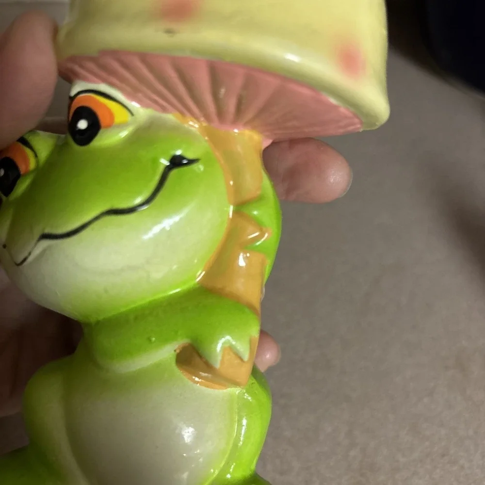 Vintage Frog With Mushroom Candle Holder Kitschy JSNY Taiwan‎ Retro